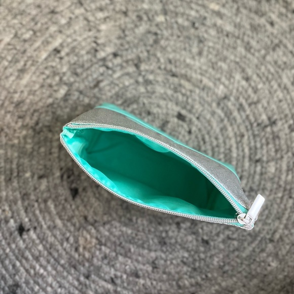 Set of 3 Beautiful Mermaid Bags for Beach Days/Makeup - Picture 6 of 11